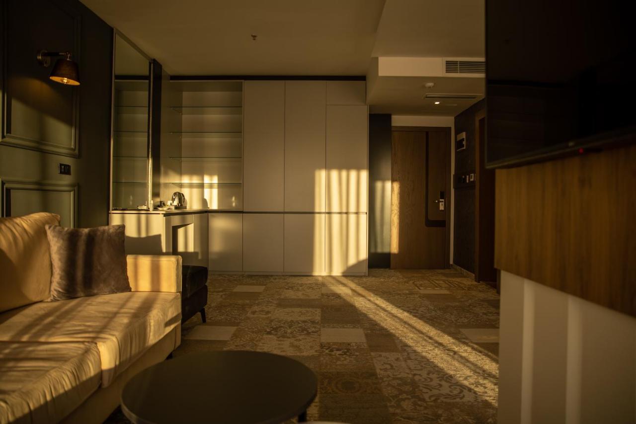Palace Hotel & Spa Kosovska Mitrovica Luaran gambar